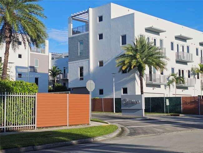 Foto del edificio - 9177 NW 33rd St