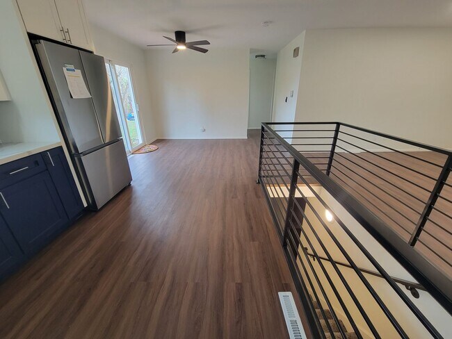Foto del edificio - Newly renovated 5 bedroom, 2 bathroom home...