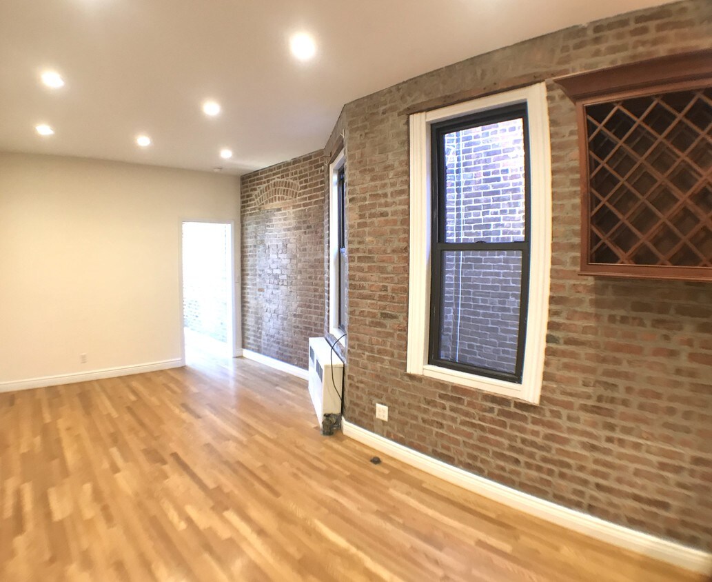 101 Charles St, New York, NY 10014 Apartments at 101 Charles St New