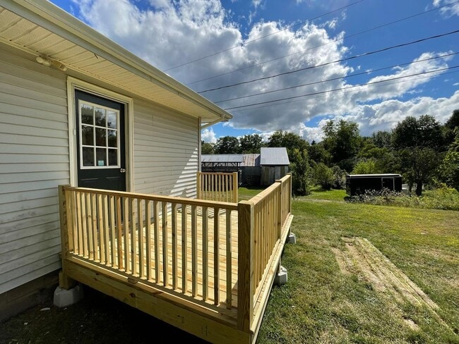 Building Photo - 8 Heer Dr