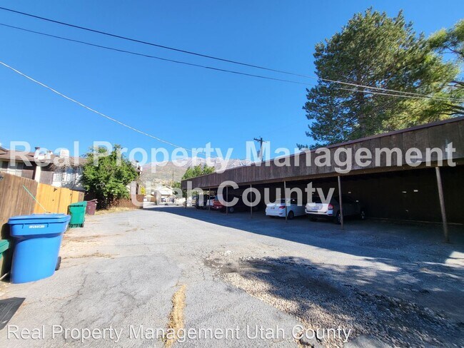 Building Photo - 2 br, 1.5 bath House - 886 N 350 E