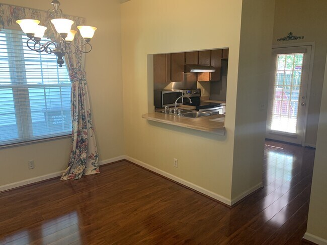 Building Photo - 1203 Strawberry Cove