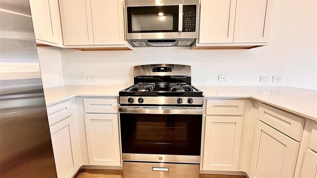 Building Photo - 20404 Deer Creek Dr