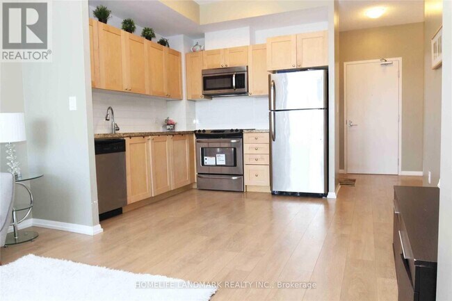 Building Photo - 540-540 Bur Oak Ave