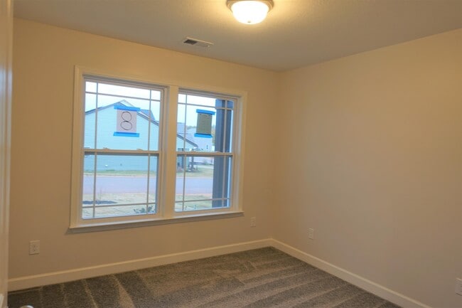 Building Photo - 755 Spartan Commodor Ln