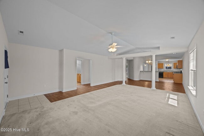 Building Photo - 408 Elsmore Dr