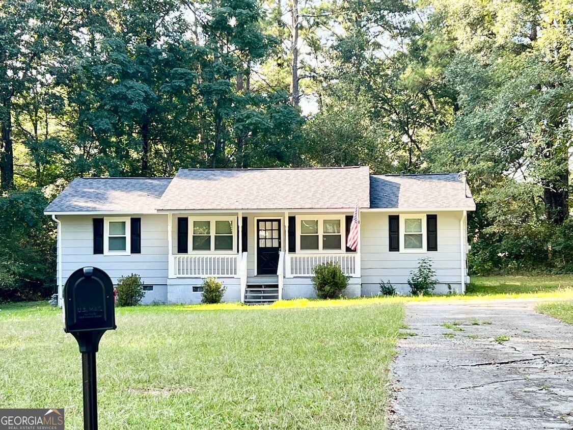 Primary Photo - 207 Custer Cir