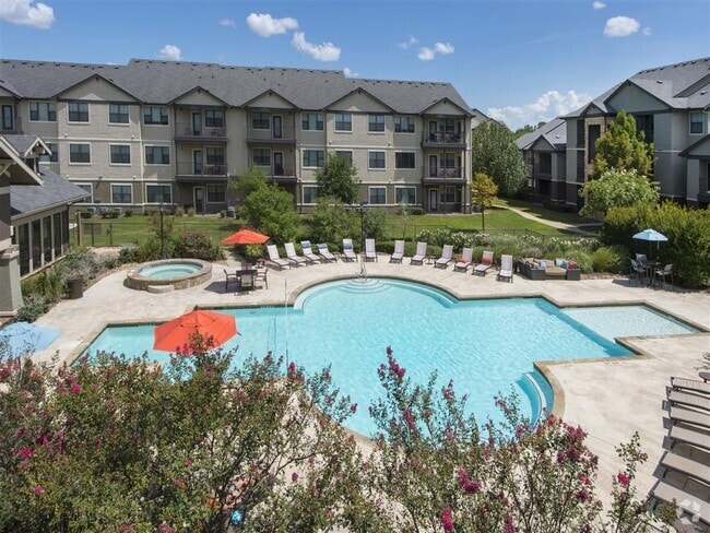 Building Photo - Lory of Bryan