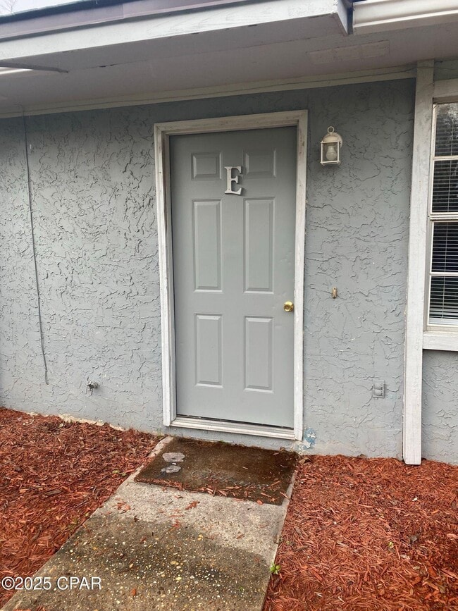 Building Photo - 6707-6722 FL-22