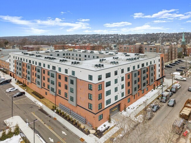 Foto del edificio - 416 Highland Ave