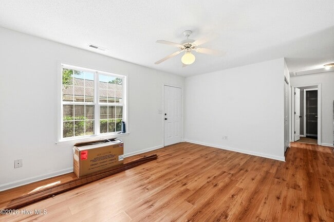 Building Photo - 118 Avondale Ave