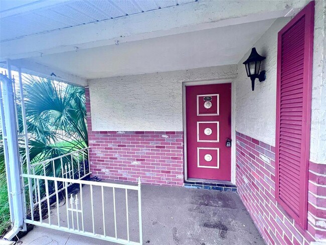 Foto del edificio - 7204 Isle Dr