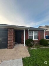 Building Photo - 3406 SW Landau Ct
