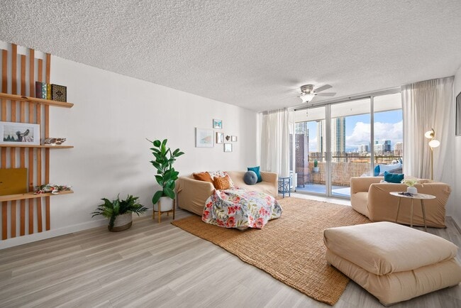 Building Photo - Kakaako Royal Court 2 Bedroom 2 Bathroom 1...