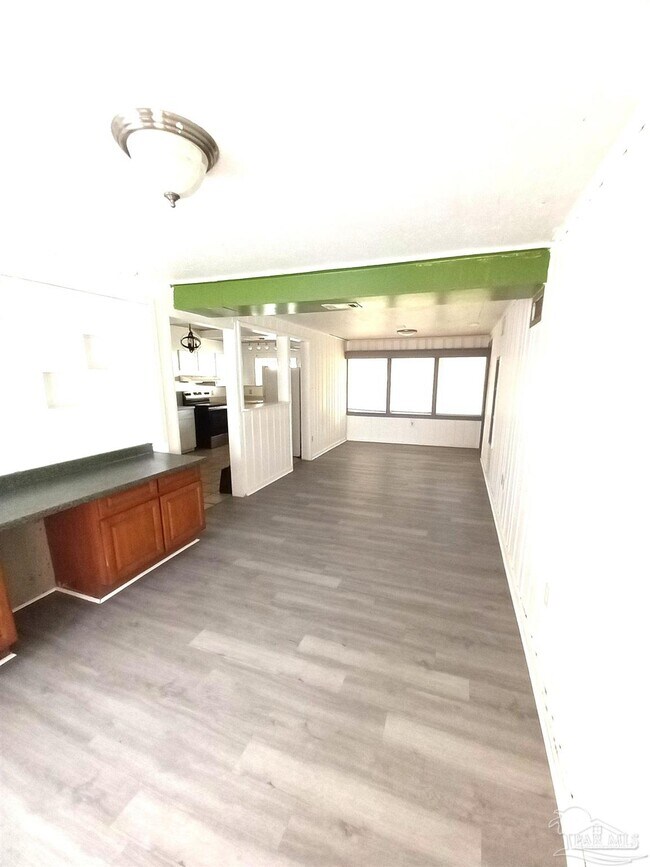 Foto del edificio - 4 Marine Dr