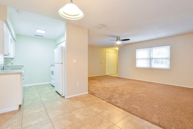 Foto del edificio - 608 Pheasant Ave