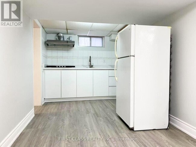 Building Photo - 138 Marchington Cir