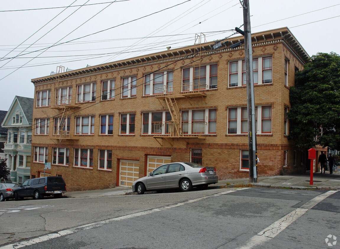 Primary Photo - 294 Carl St