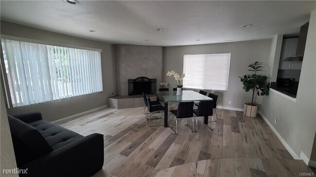 Building Photo - 4 br, 3 bath House - 11525 Haro Ave