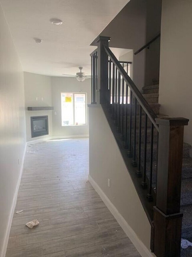 Foto del edificio - Gorgeous Townhome!