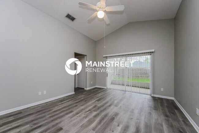 Foto del edificio - 3 Bedroom Pet-Friendly Home in St. Cloud, FL with Main Street Renewal