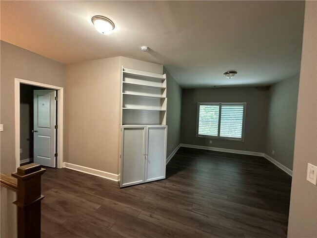 Building Photo - 2714 Prado Ln