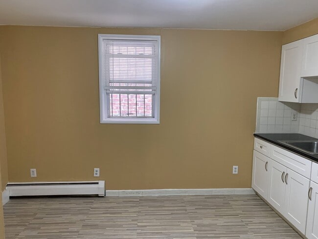 Foto del edificio - 10202 62nd Ave