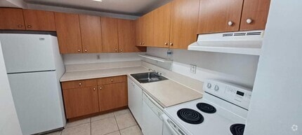 Building Photo - 405 Executive Center Dr