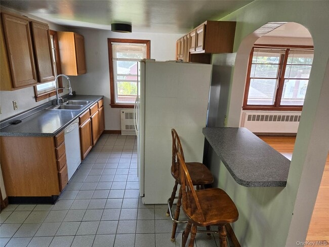 Building Photo - 26 Mearns Ave
