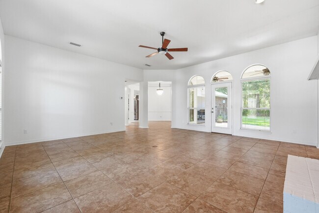 Foto del edificio - 1651 Northridge Rd