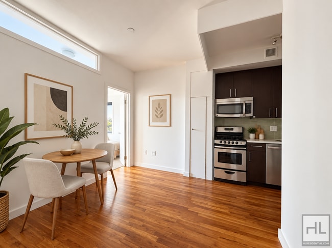 Building Photo - Bushwick 2-Bed 1-Bath With Balcony