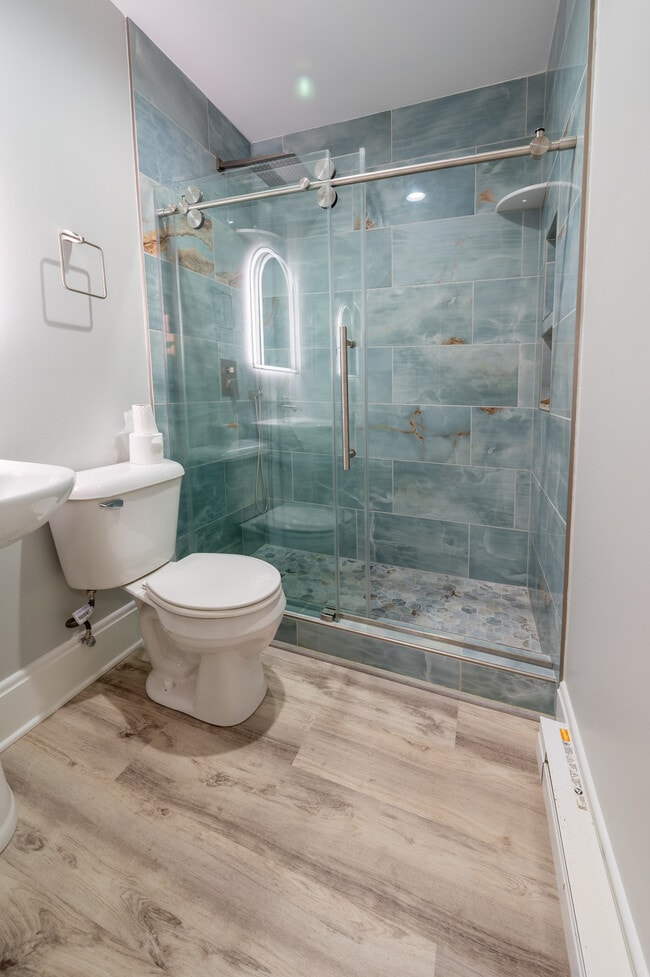 baño completamente renovado - 304 Warner St