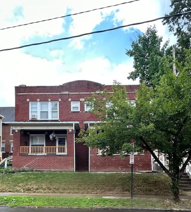 Building Photo - 341-343 E 18th Ave