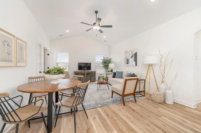 Building Photo - BRAND NEW 3 Bedroom Duplex!