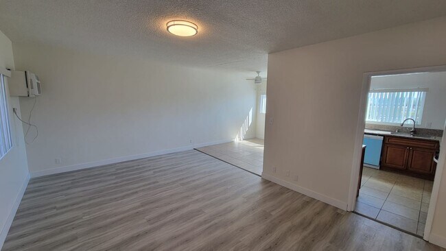 Foto del edificio - 13129 Oxnard St