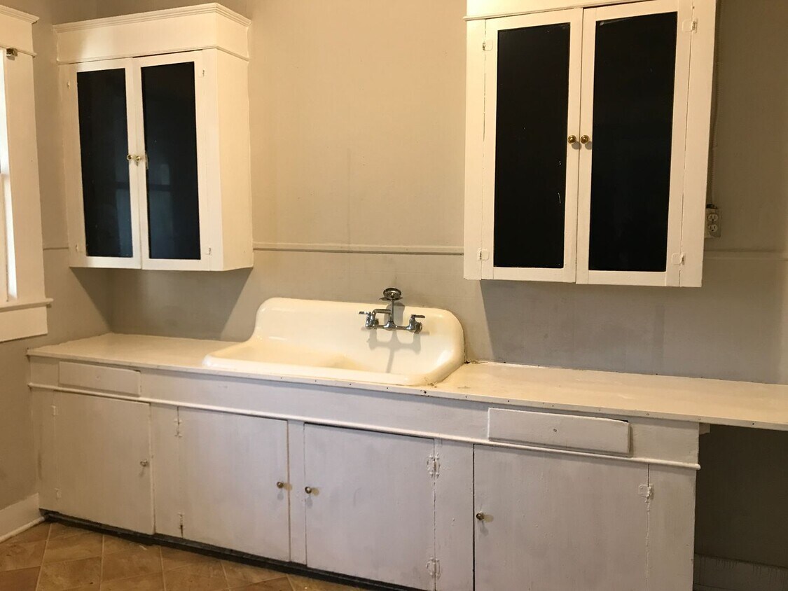 Foto del edificio - 607 18th Street - Alexandria  MOVE IN SPECIAL