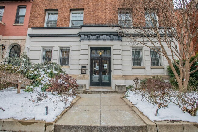 Foto del edificio - Lovely 1 BR/1 BA Condo in Dupont Circle!