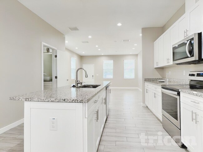 Foto del edificio - 8118 N Coolidge Ave