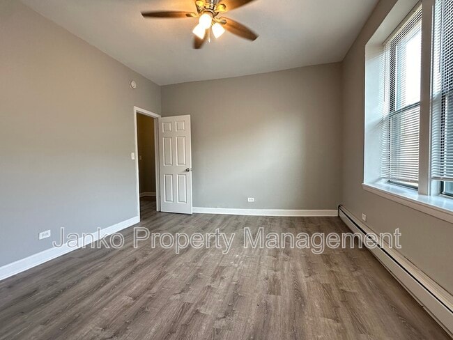 Building Photo - 5657 W Washington Blvd