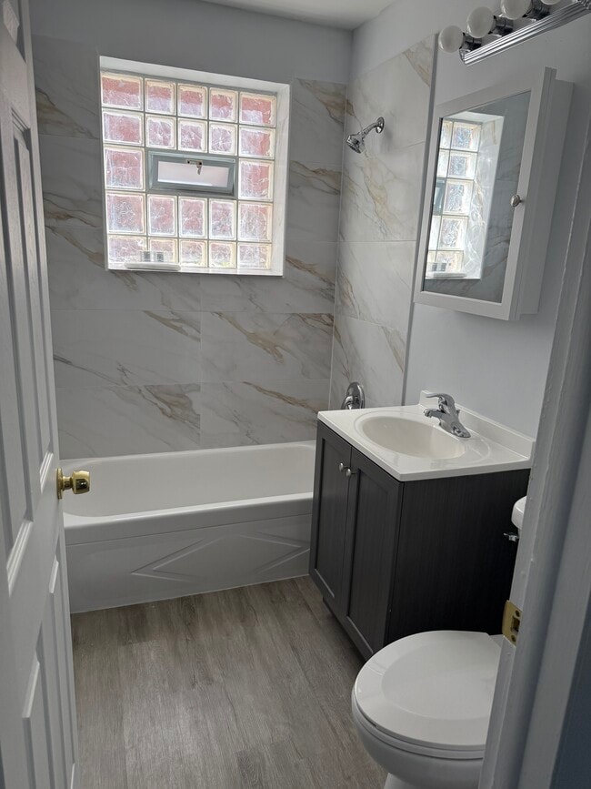 Building Photo - 8281 W Elizabeth Ave