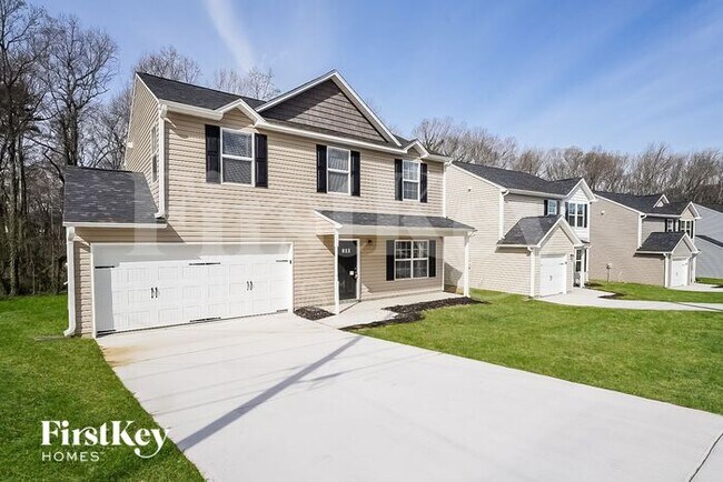 Foto del edificio - 813 Pine Cir Dr