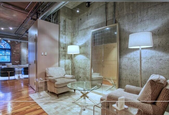 Foto del edificio - 3180 Mathieson Dr NE