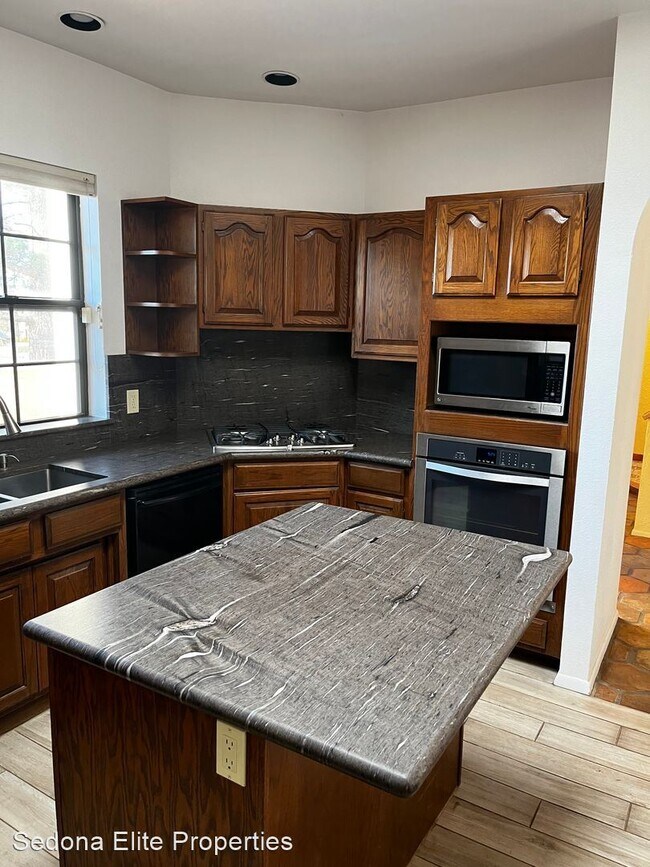 Foto del edificio - 3 br, 3 bath House - 3390 Chimney Rock Road