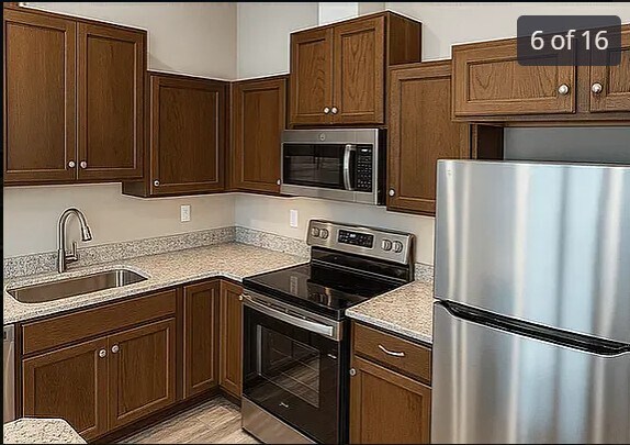 Kitchen - 2683 Verdant Ln
