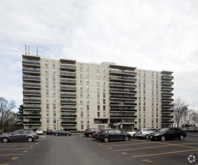 Building Photo - The Diplomats