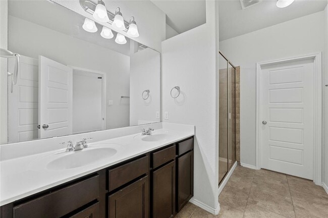 Building Photo - 9924 Milla Cir