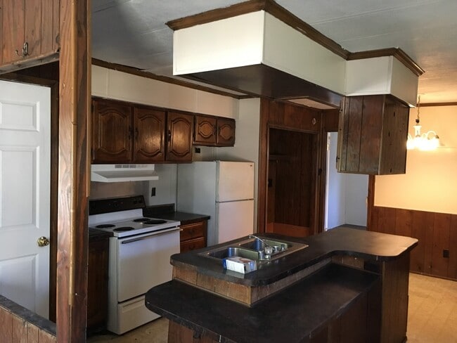 Building Photo - Attention Section 8 Vouchers! Available Soon! Rent this 3 bedroom home in Aiken!