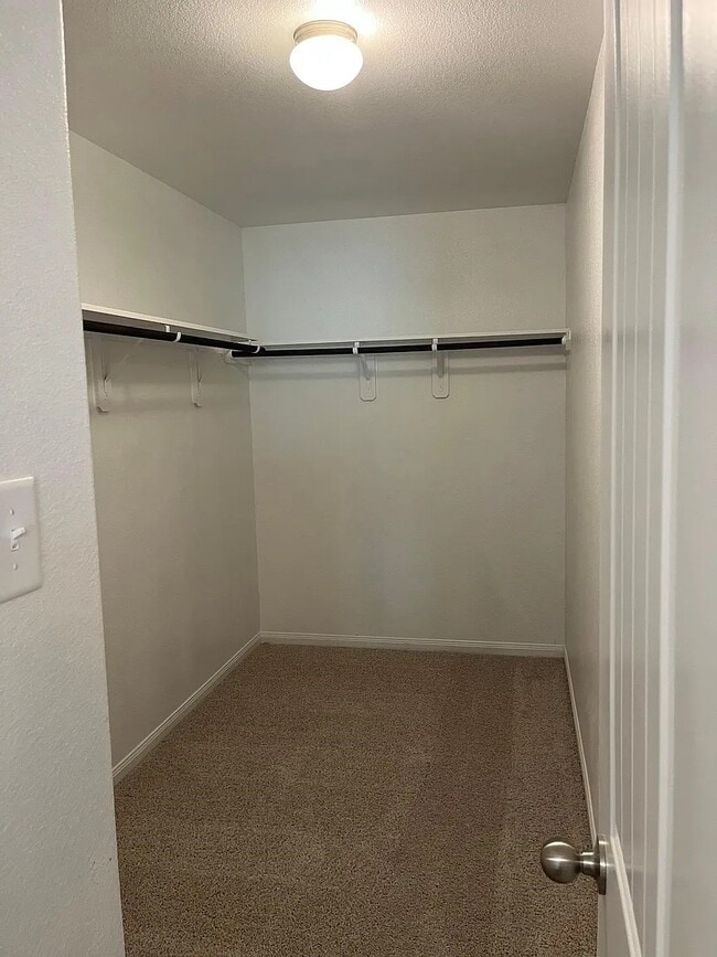 Building Photo - 23646 Rainbow Eucalyptus Dr