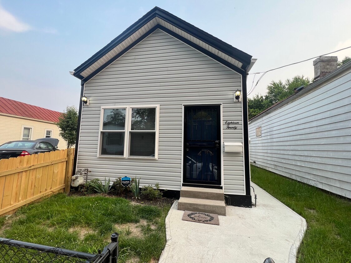 Foto principal - 1820 Columbia St