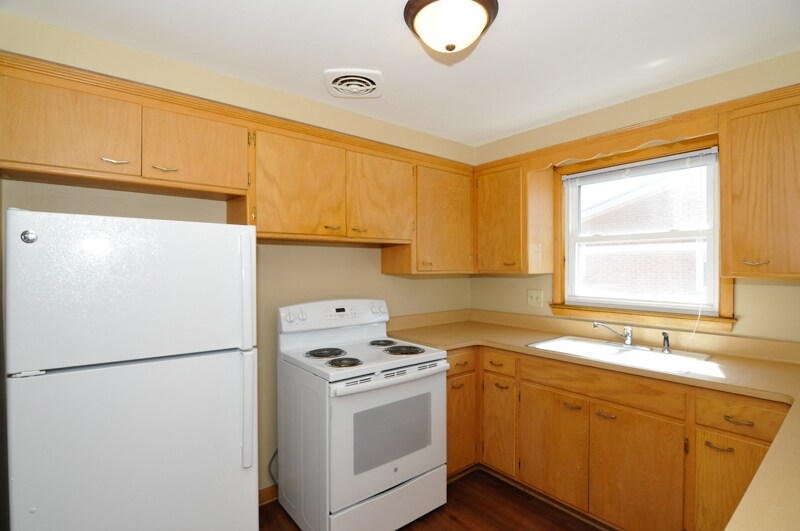 Primary Photo - 4228 N 91st St